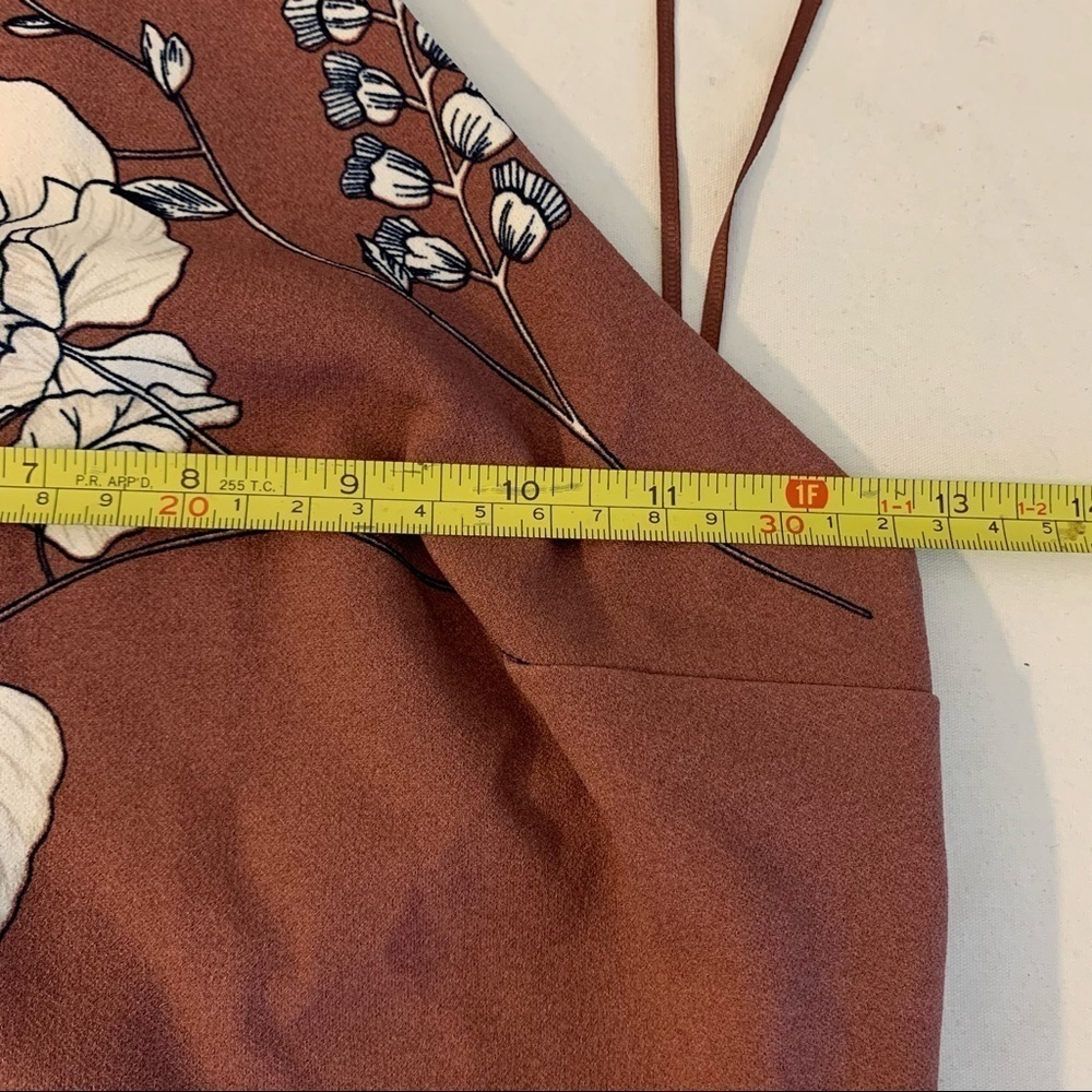 Express Dress - Picture 4 of 4